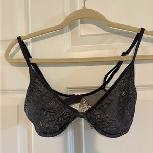 Victoria Secret  unlined plunge bra